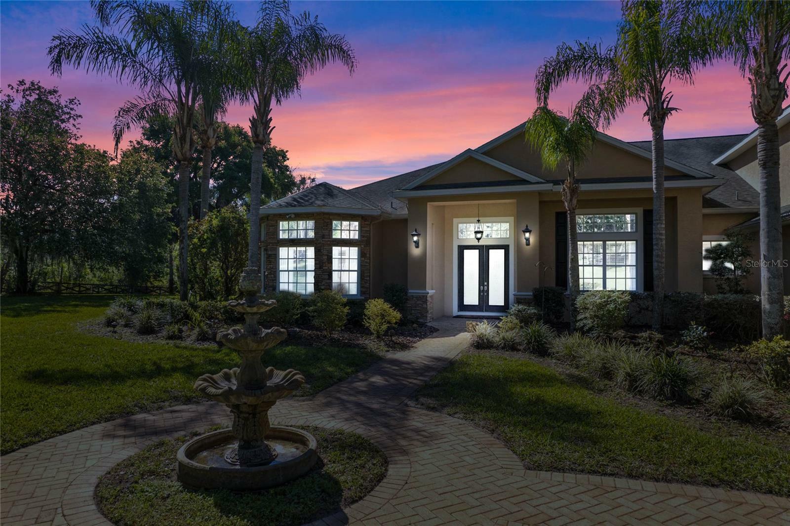 Property Photo:  6826 Silver Charm Court  FL 34748 