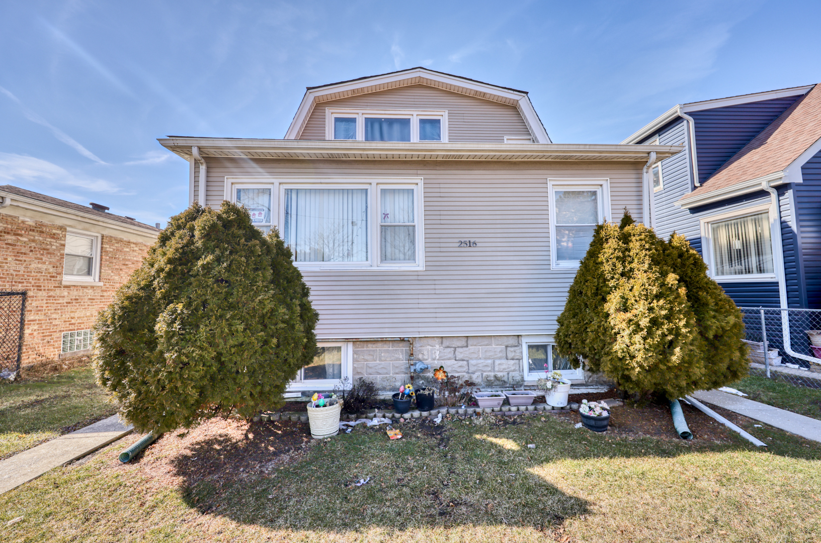 Property Photo: 2516 N Normandy Avenue IL 60707