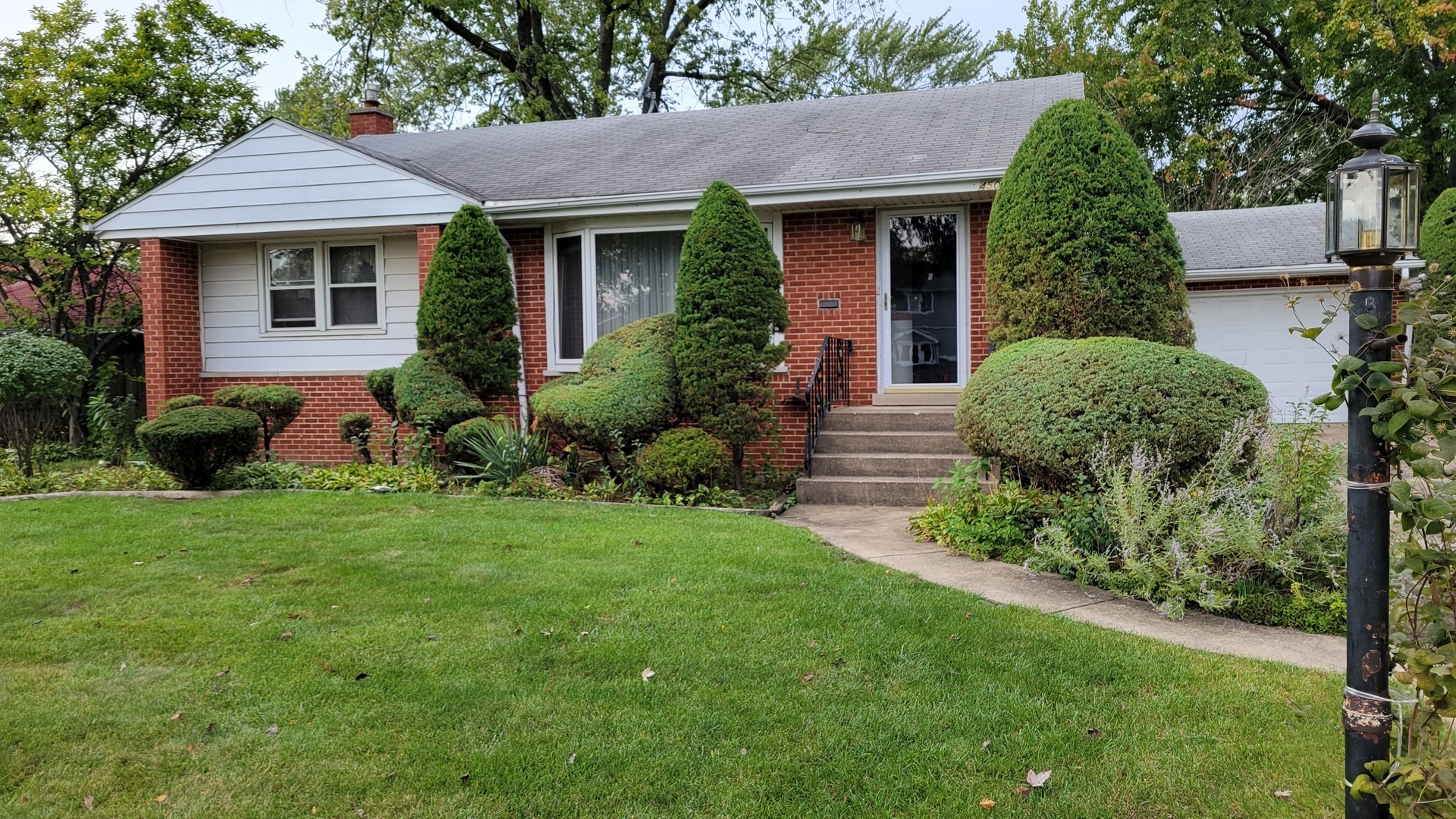 4500 N Redwood Drive  Norridge IL 60706 photo