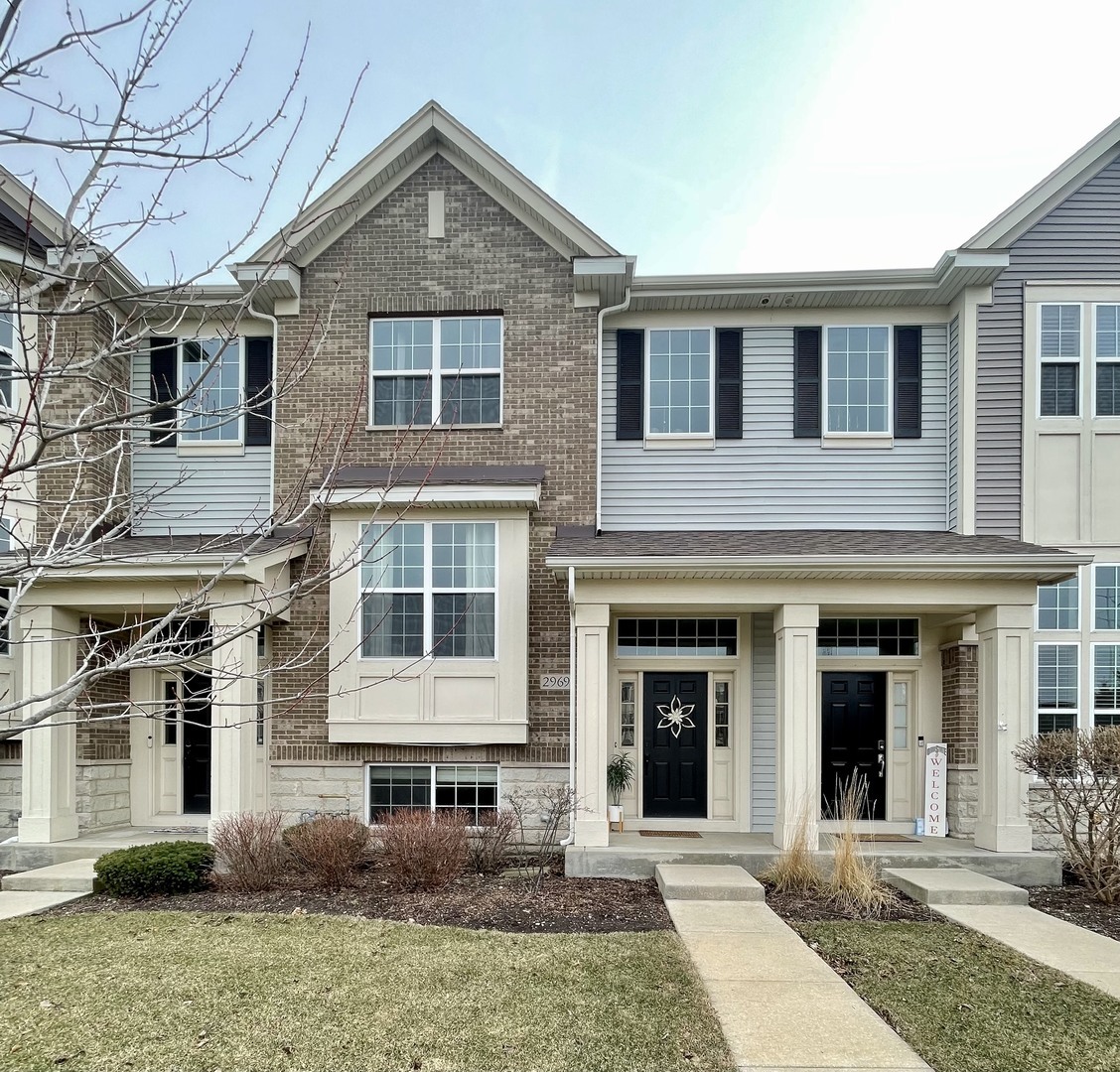 Property Photo:  2969 Henley Lane  IL 60540 