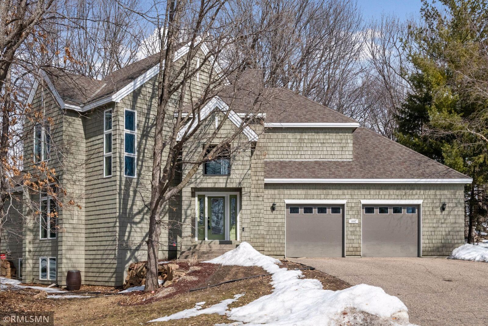 Property Photo:  1092 Wildwood Way  MN 55318 