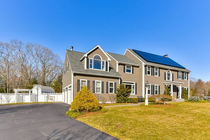 Property Photo:  6 Loeffler Lane  MA 02052 