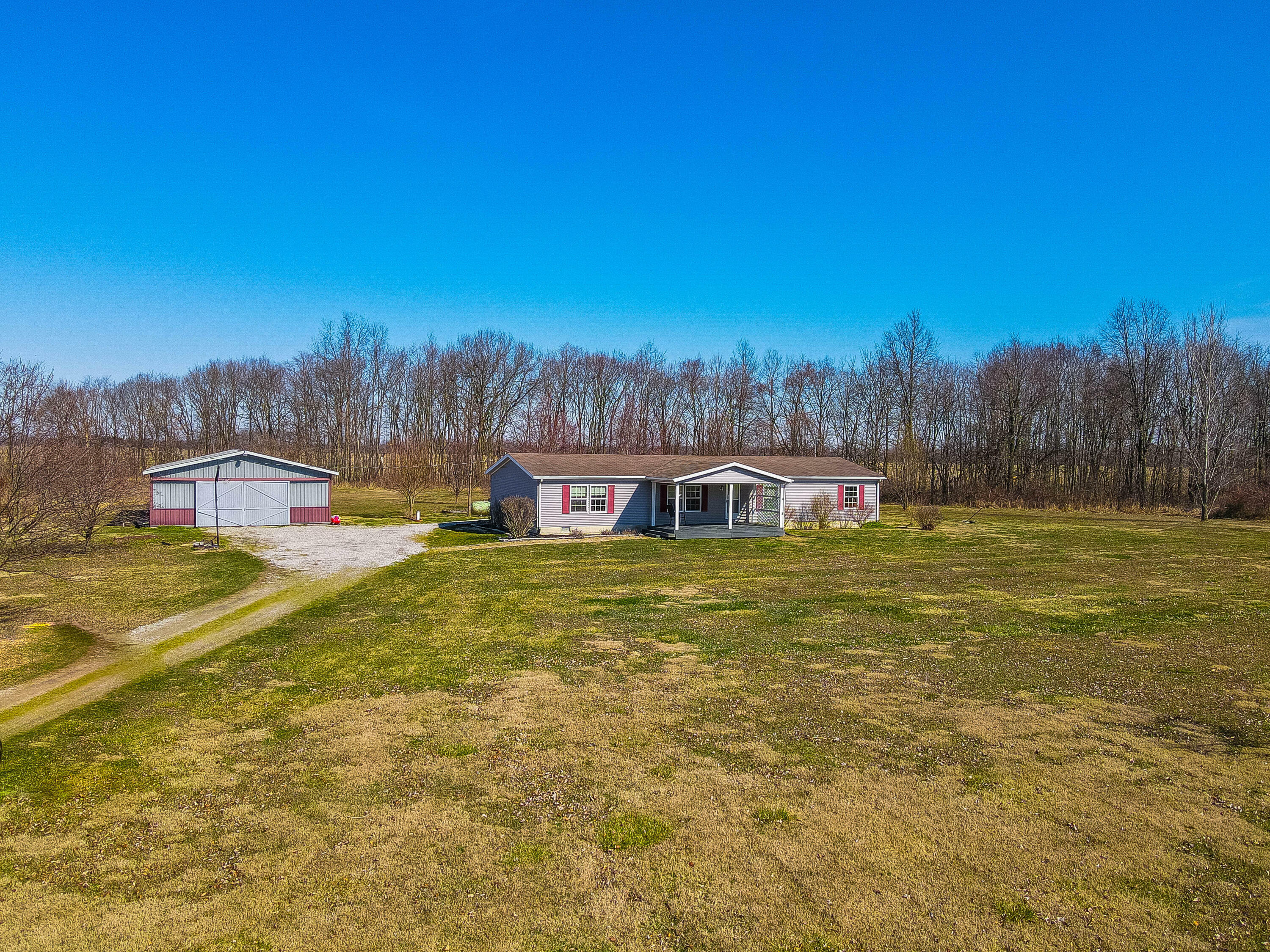 Property Photo: 6502 Mink Street Road OH 43061