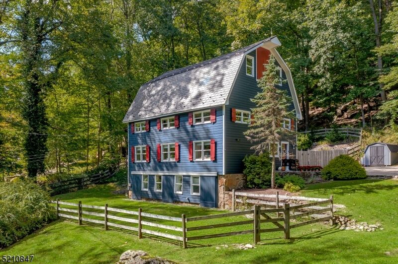 Property Photo:  42 Sawmill Rd  NJ 07830 