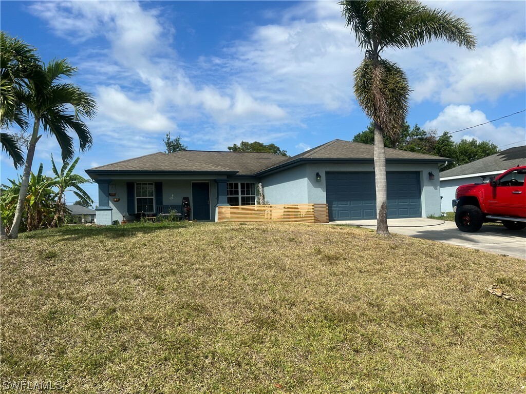 Property Photo: 460 NE 3rd Avenue FL 33909