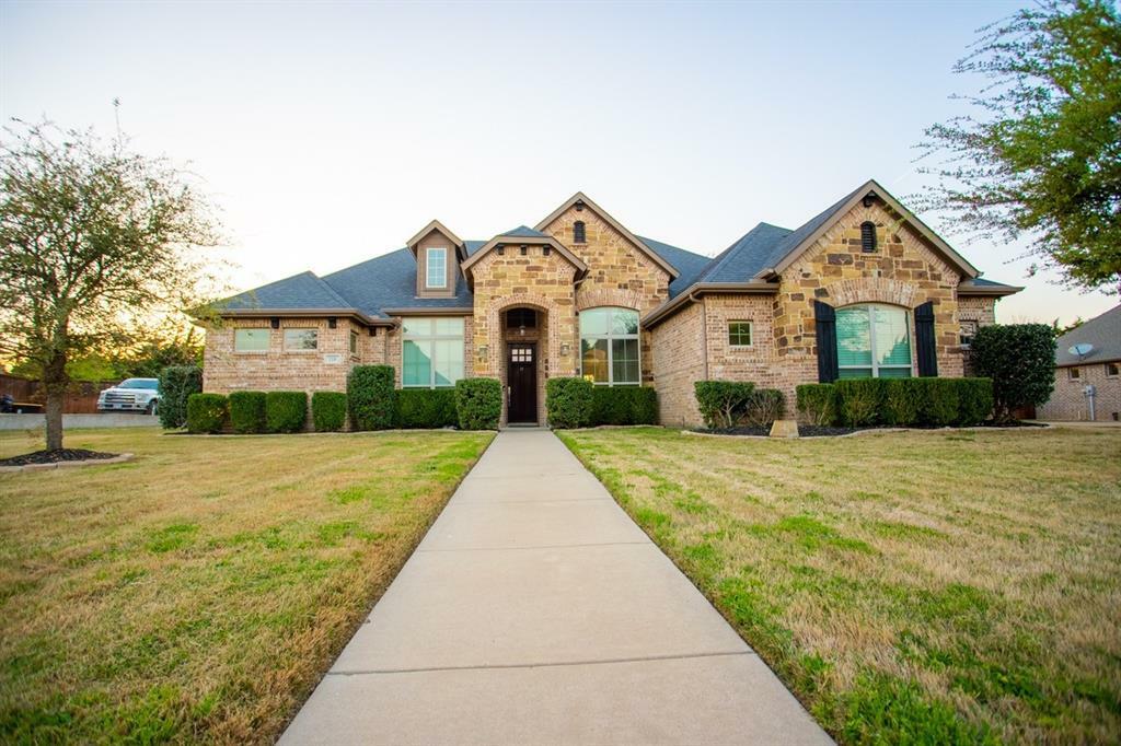 Property Photo:  118 Claremont Drive  TX 75154 