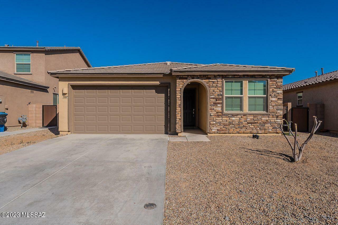 Property Photo: 960 W Calle Tronco Seco AZ 85629