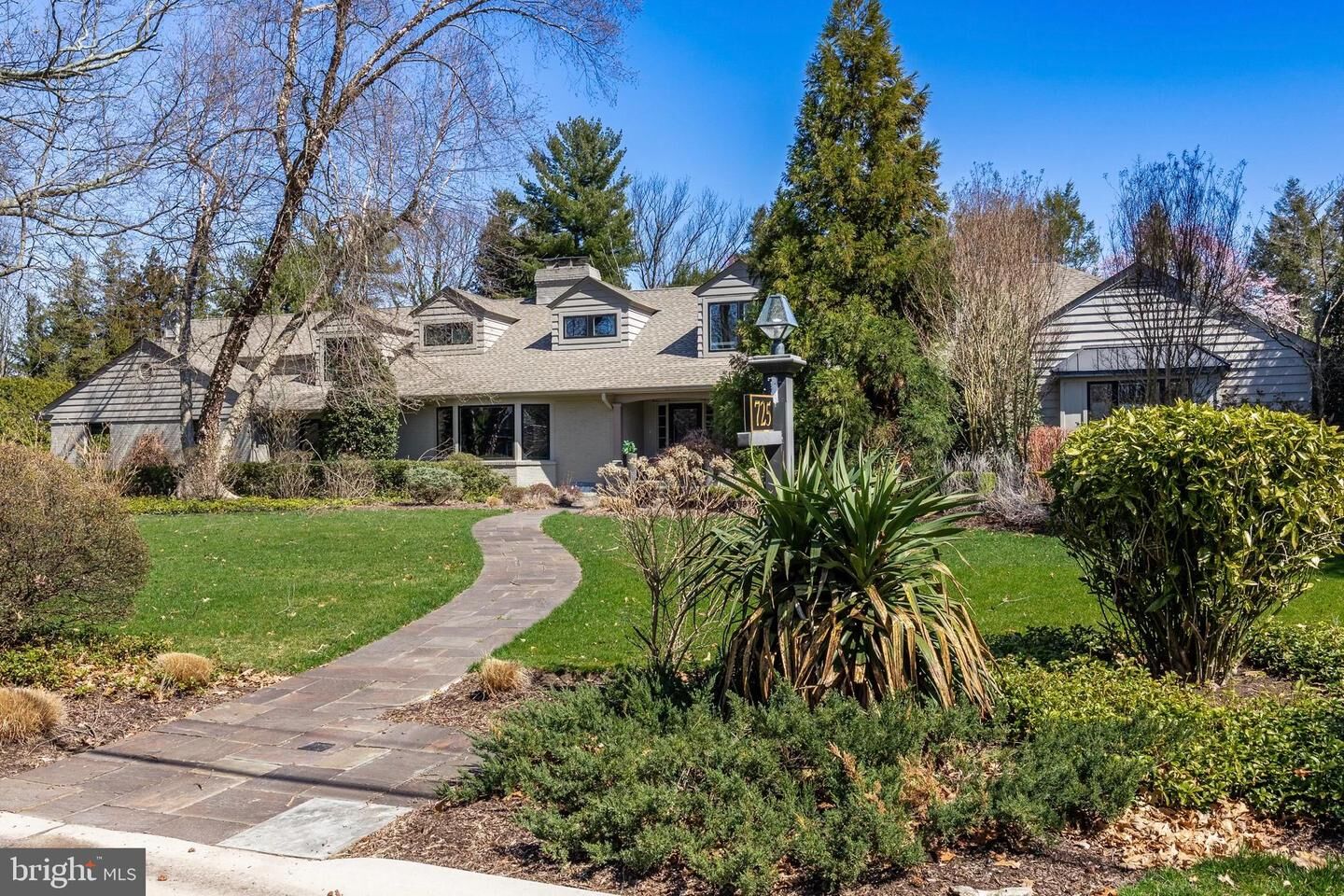 Property Photo:  725 Golf View Road  NJ 08057 