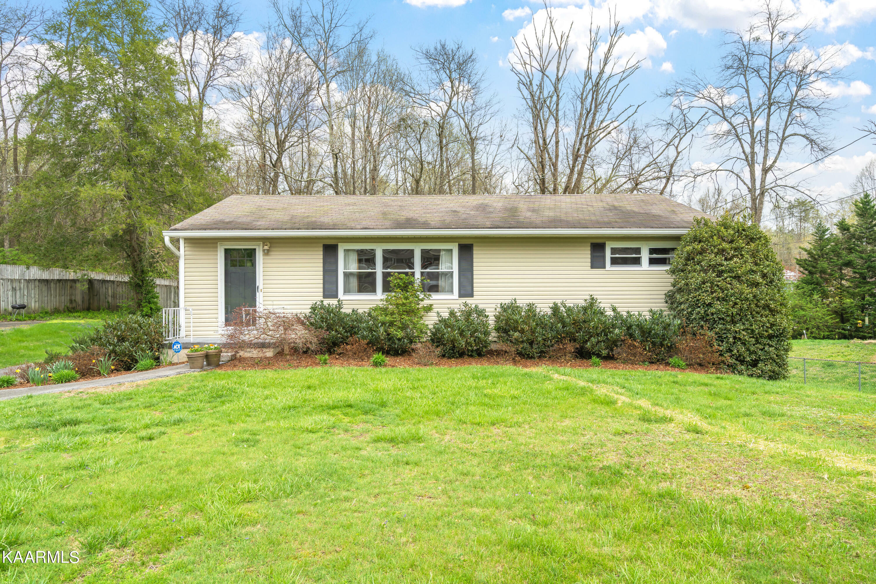 Property Photo:  308 Sarvis Drive  TN 37920 