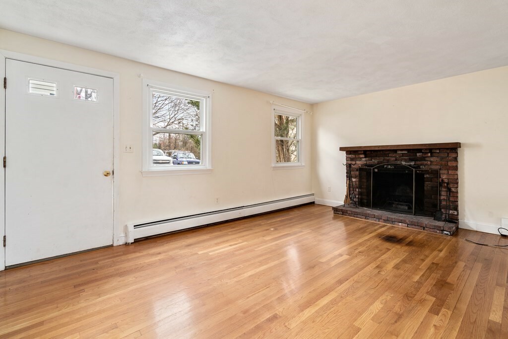 Property Photo:  106 Green St. 1  MA 01945 