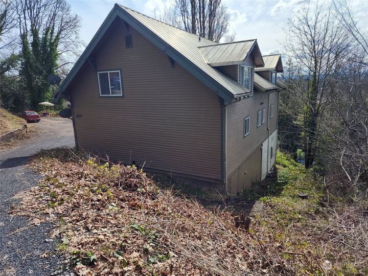 Property Photo: 497 NE Jefferson Avenue WA 98532