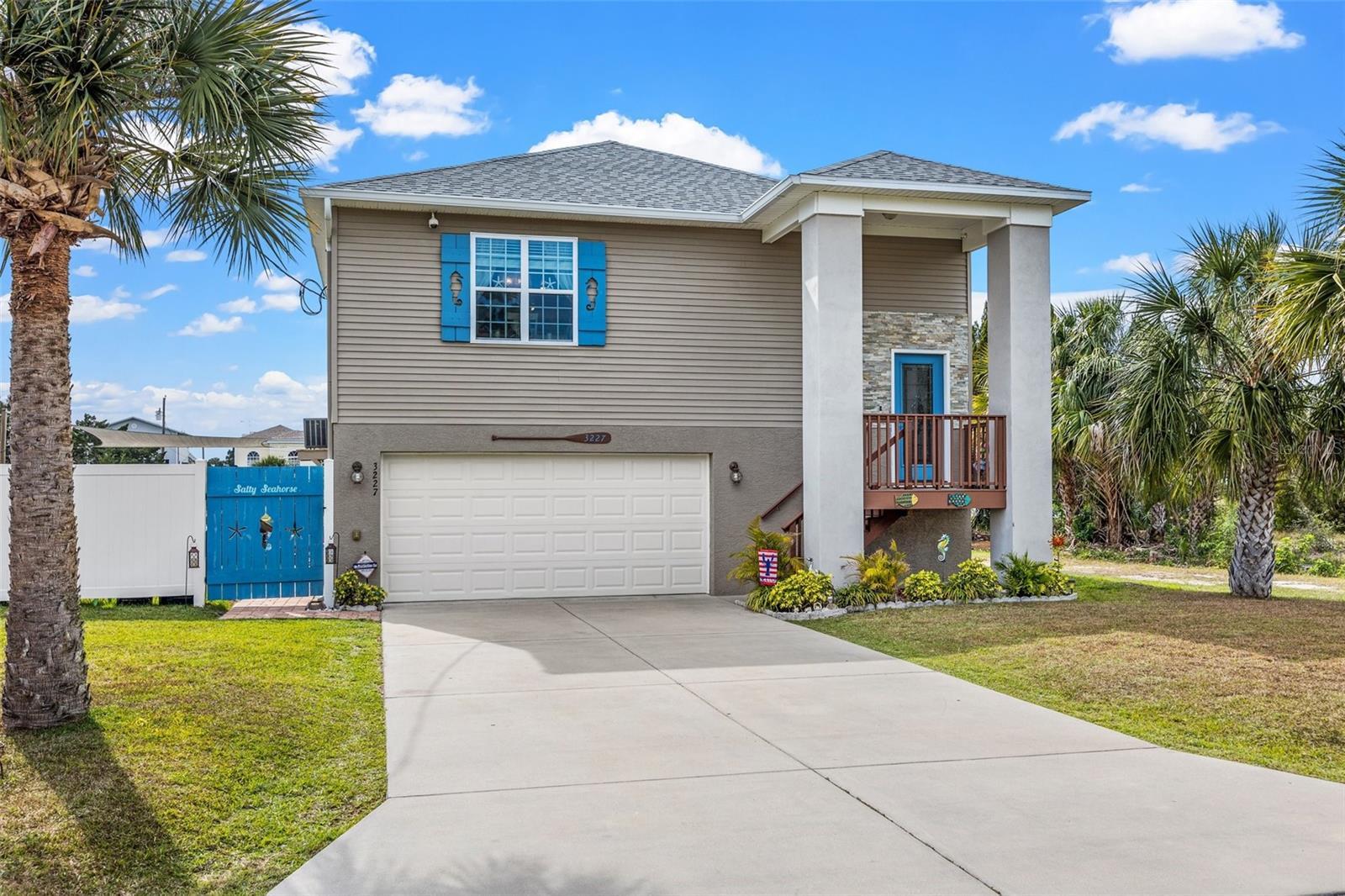 Property Photo: 3227 Rose Arbor Drive FL 34607