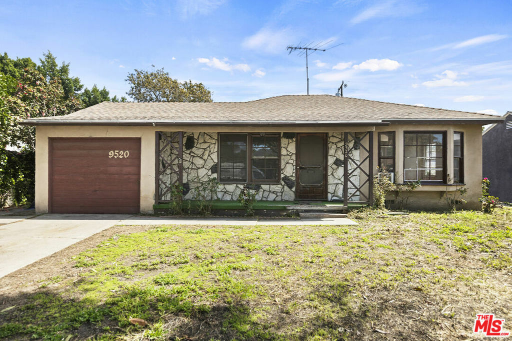 Property Photo:  9520 Parrot Avenue  CA 90240 