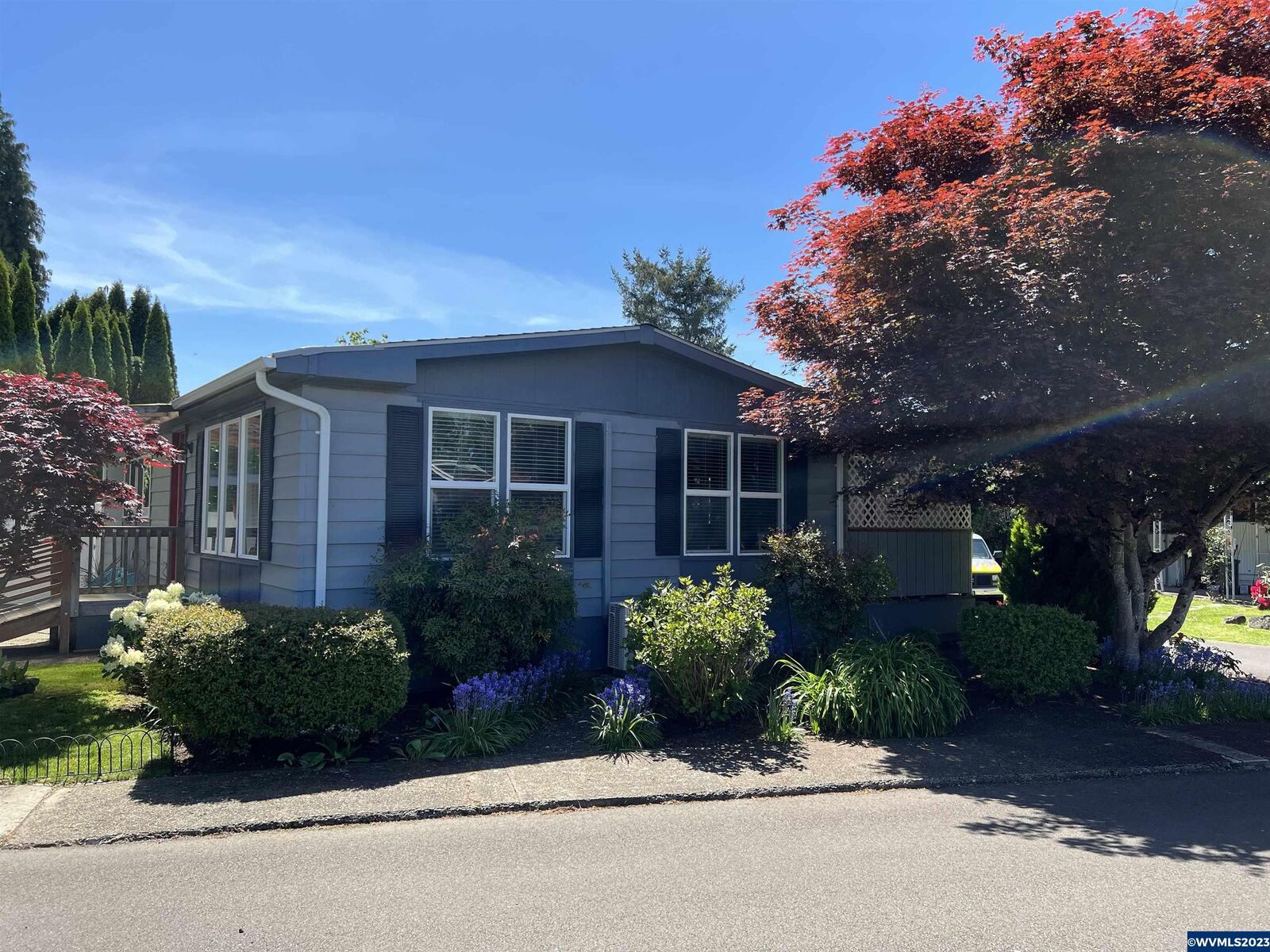 Property Photo: 5355 River (#76) Rd N 76 OR 97303