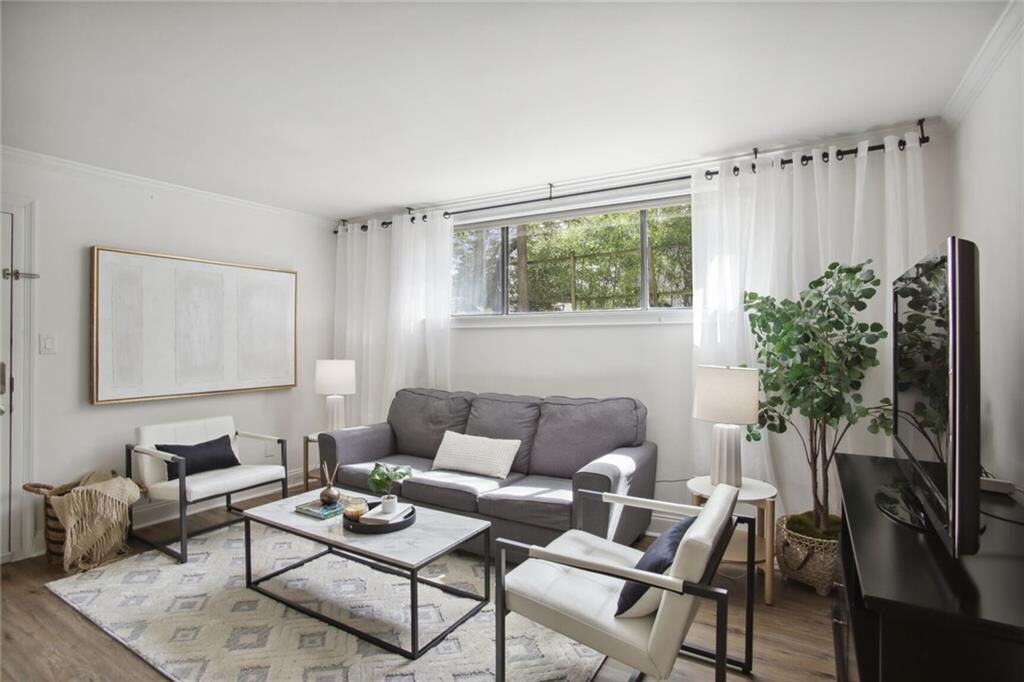 Property Photo: 870 Glendale Terrace NE 11 GA 30308