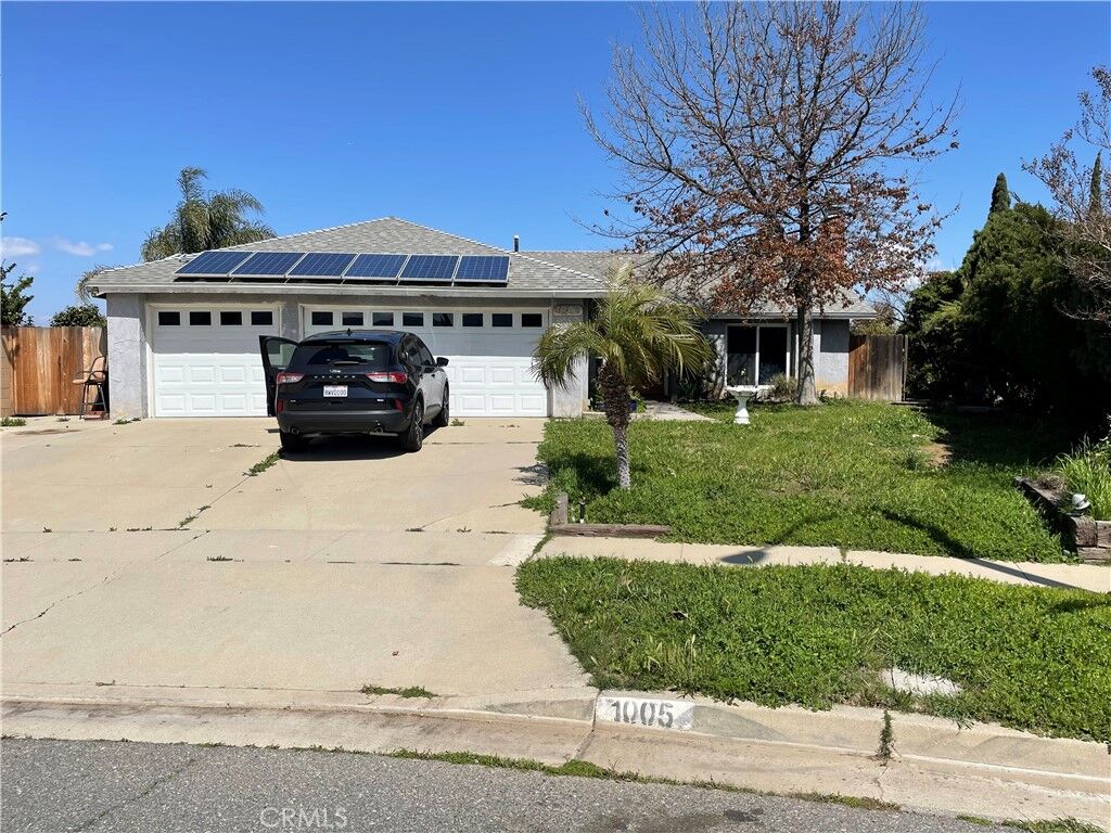 Property Photo:  1005 Westpark Lane  CA 92882 