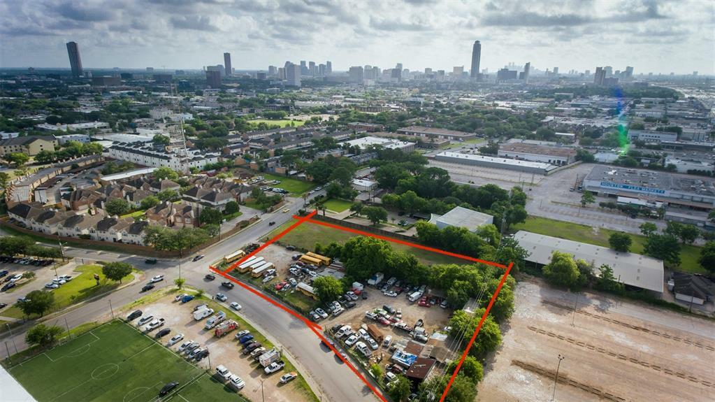 Property Photo:  6220&Amp6223 Skyline Drive  TX 77057 