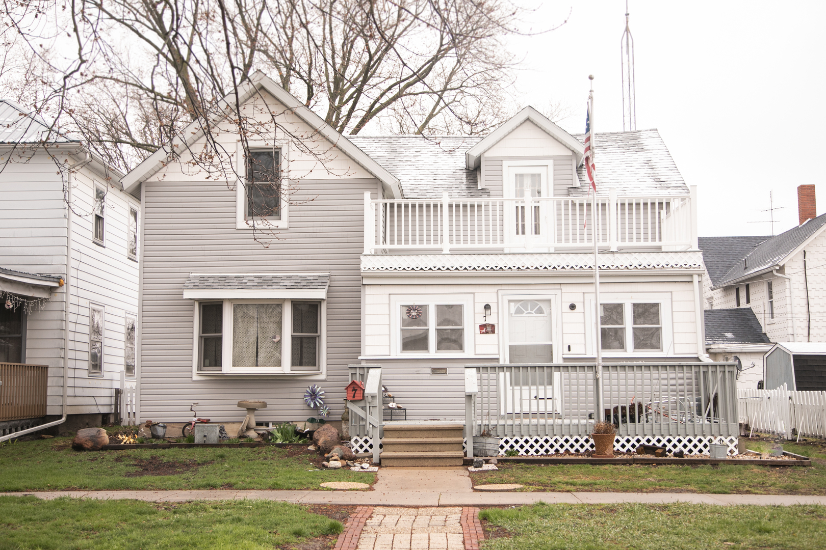 Property Photo:  7 N Jones Avenue  IL 61310 