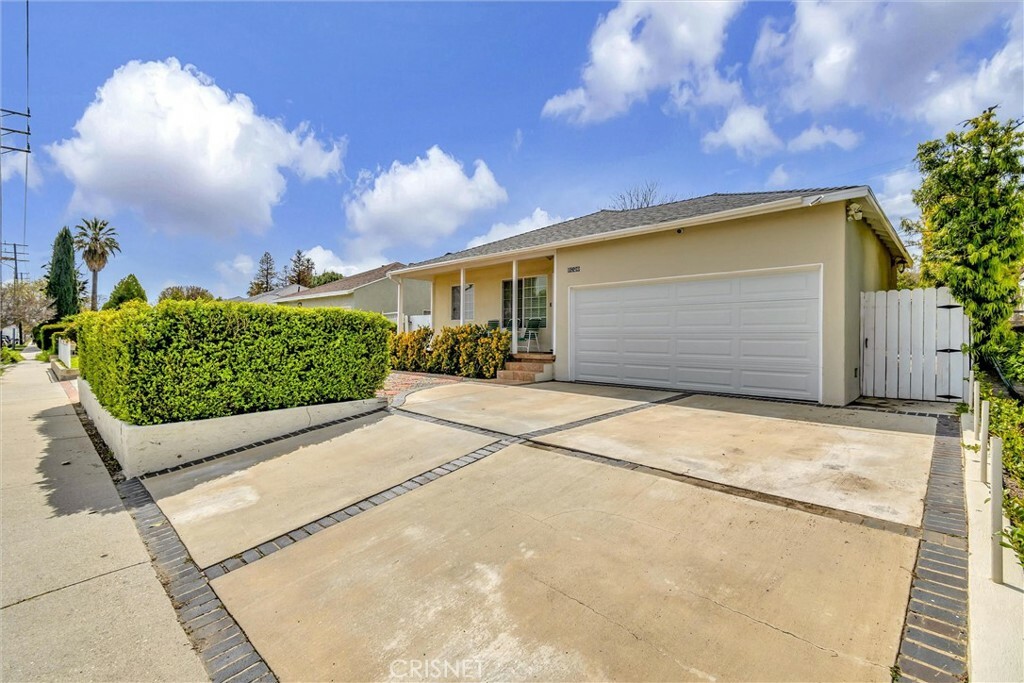 Property Photo: 8443 Tampa Avenue CA 91324