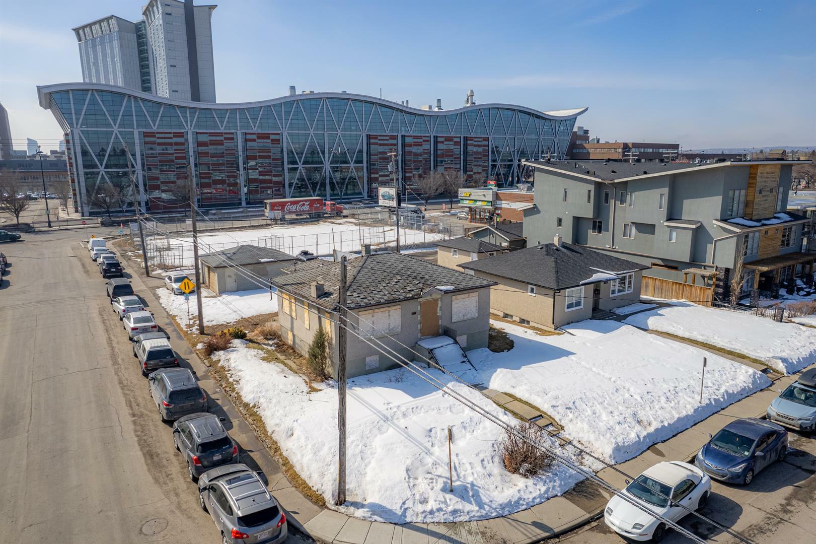 1201 17 Avenue NW  Calgary AB T2M0P9 photo