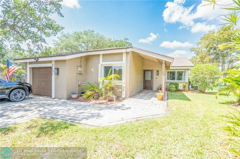 Property Photo:  8989 NW 9th Pl  FL 33324 