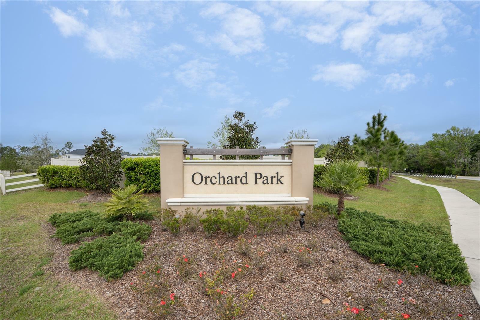 Property Photo: 182 Silver Fern Drive FL 32086