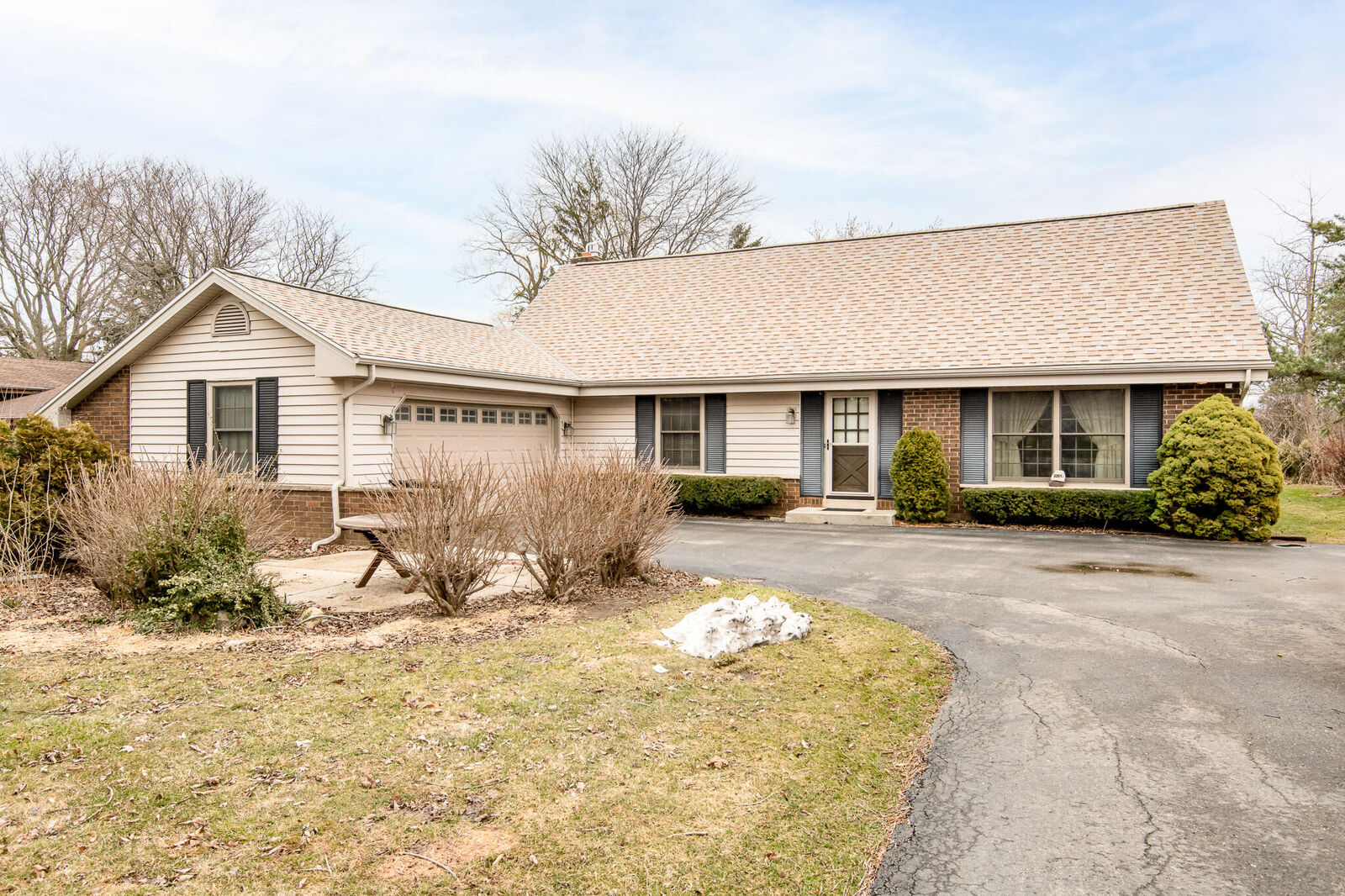 Property Photo:  3201 Elwood Dr  WI 53406 