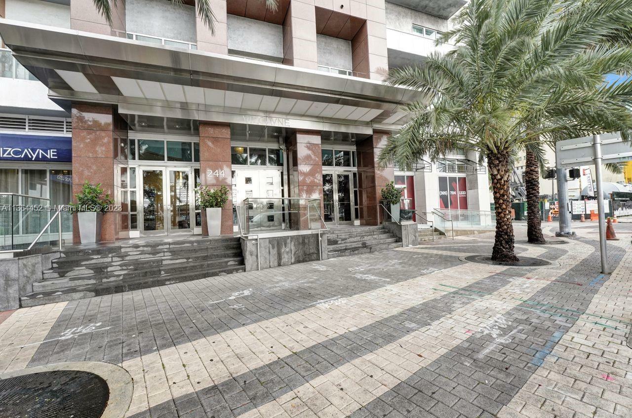 Property Photo:  244 Biscayne Blvd 2005  FL 33132 