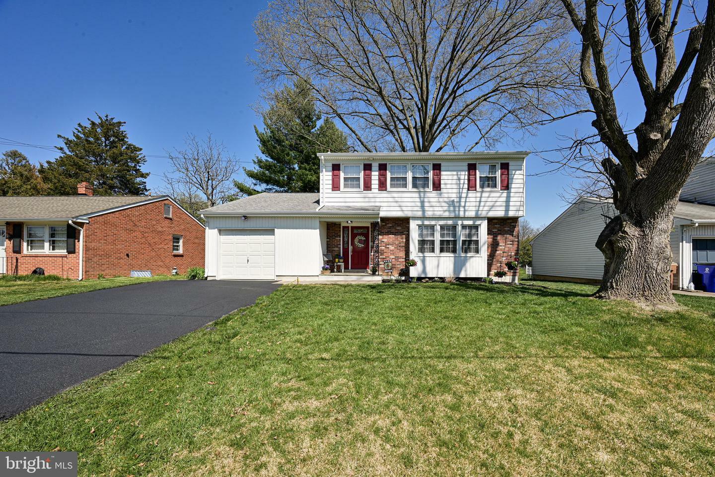 Property Photo:  2113 Othoson Avenue  DE 19808 