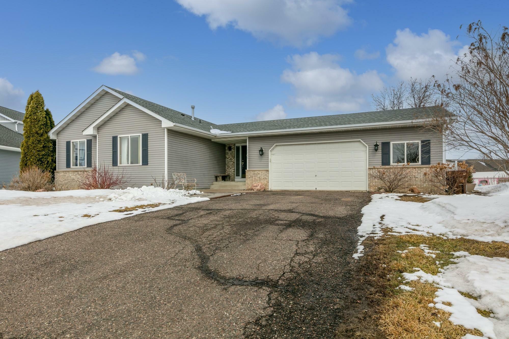 Property Photo:  1305 Lakeside Circle  MN 55313 