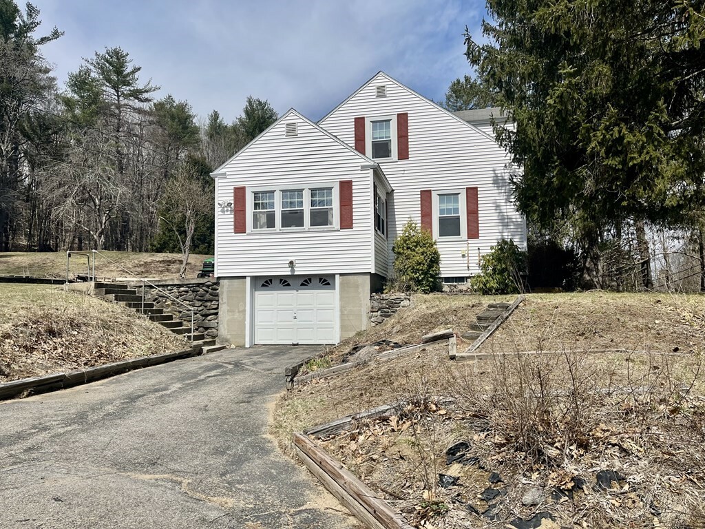 Property Photo:  260 S Barre Rd  MA 01005 