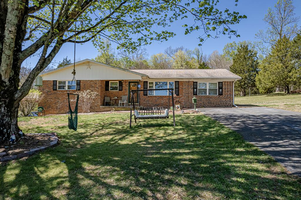 Property Photo: 287 County Road 212 TN 37826