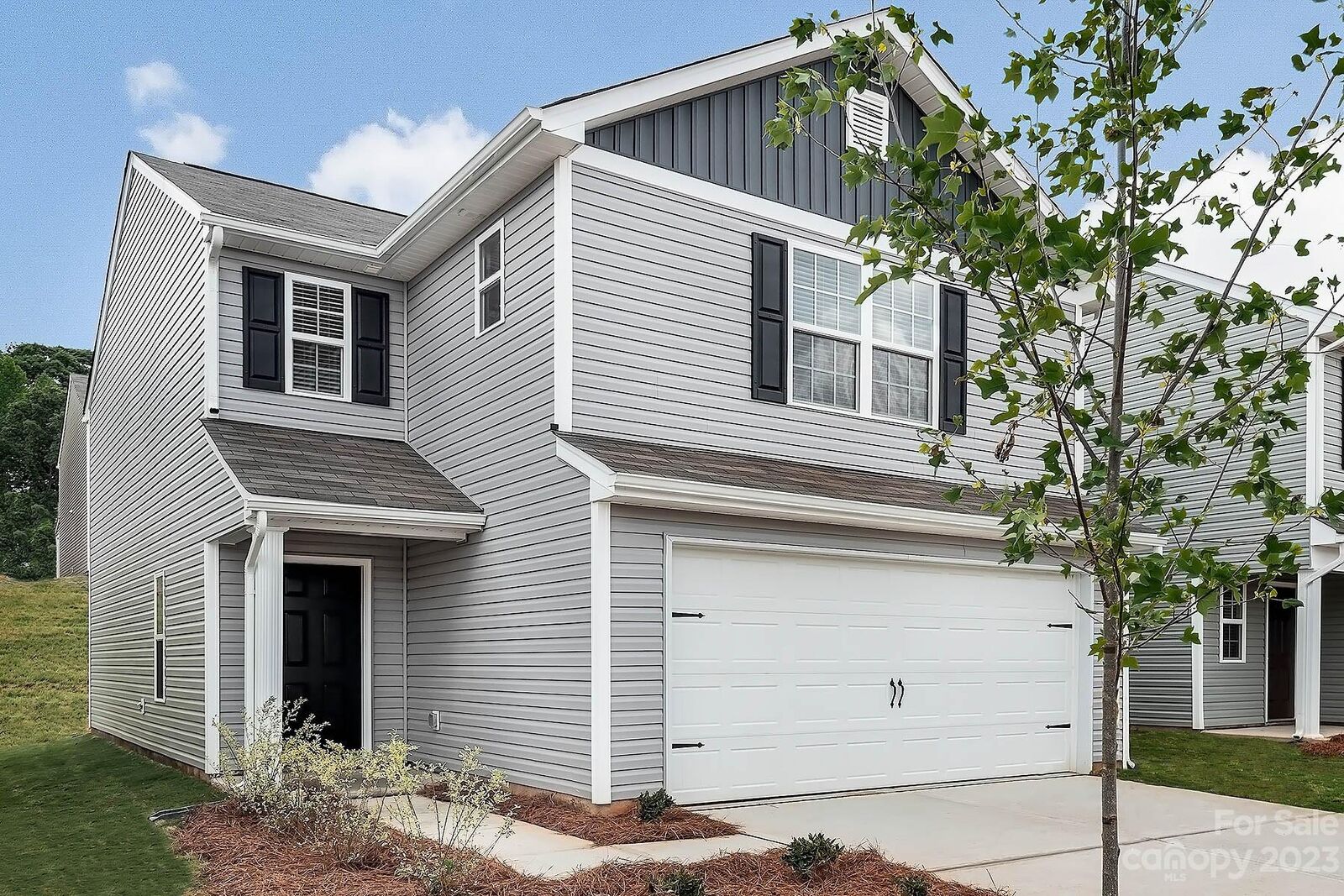 Property Photo: 5016 Wolfridge Avenue NC 28214