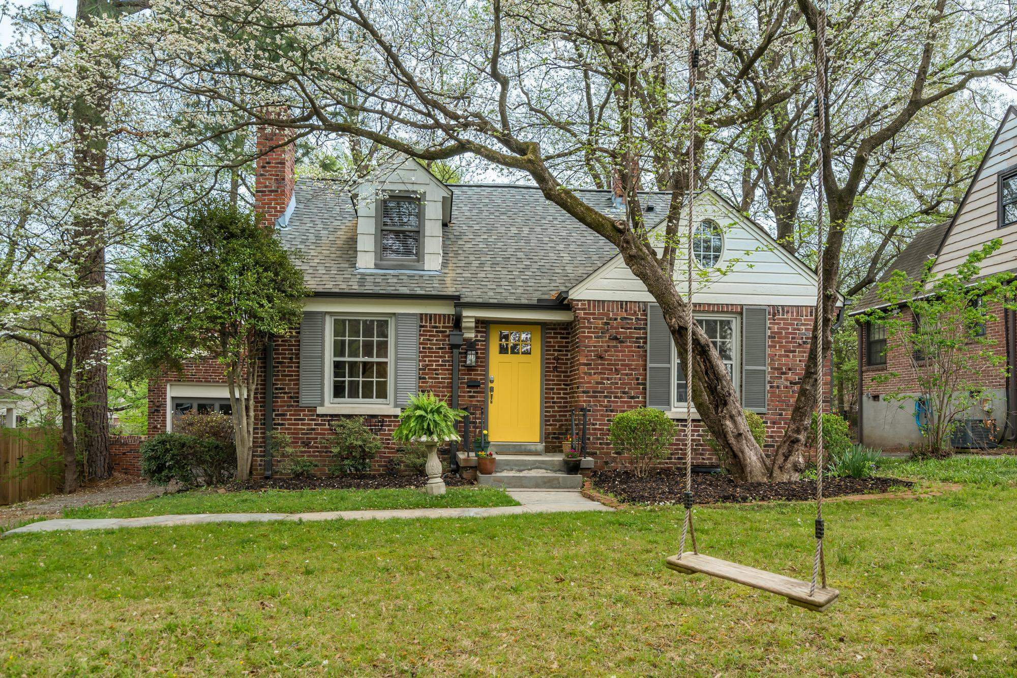 Property Photo:  94 N Century St  TN 38111 