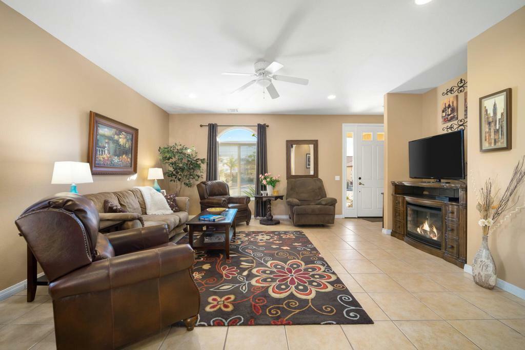 Property Photo:  65116 Cliff Circle  CA 92240 