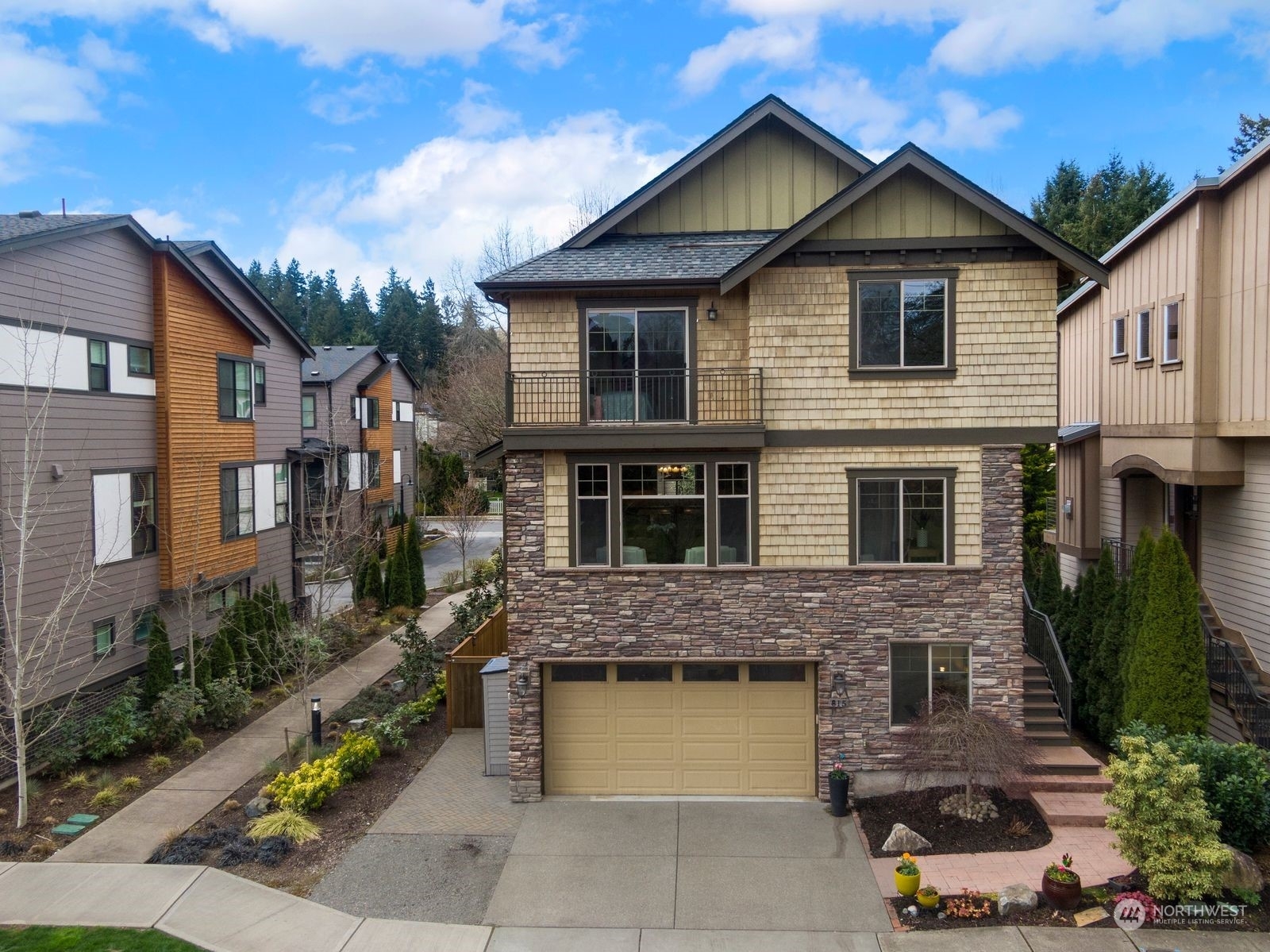 Property Photo: 815 4th Avenue NW WA 98027