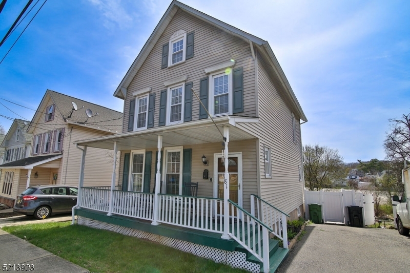 Property Photo:  181 E Washington Ave  NJ 07882 