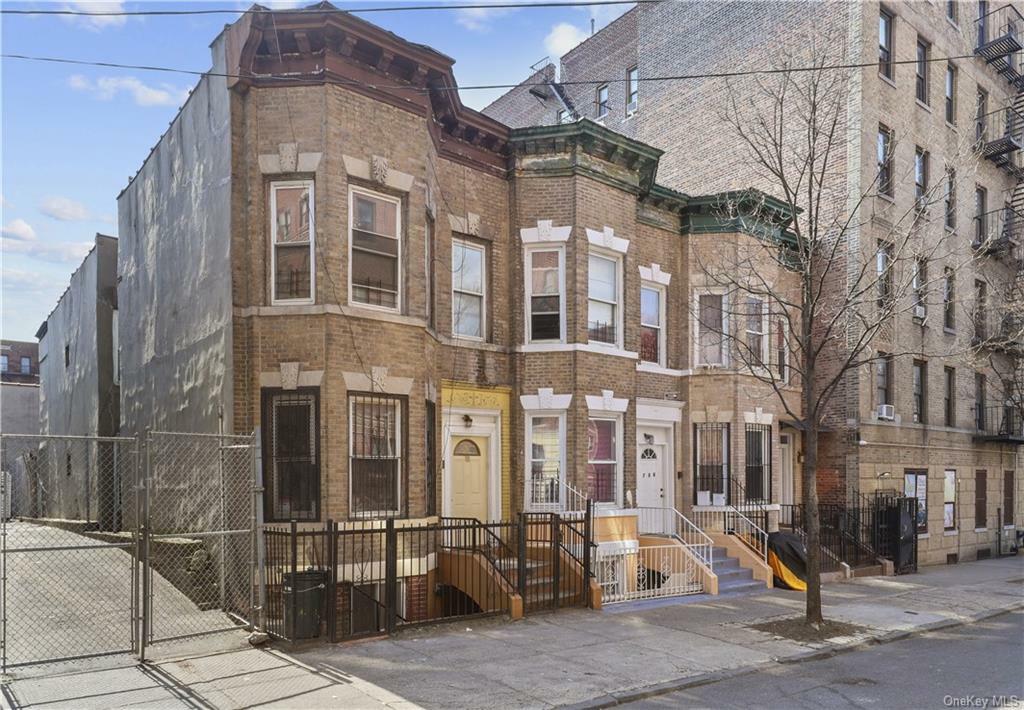 Property Photo: 788 Garden Street NY 10460