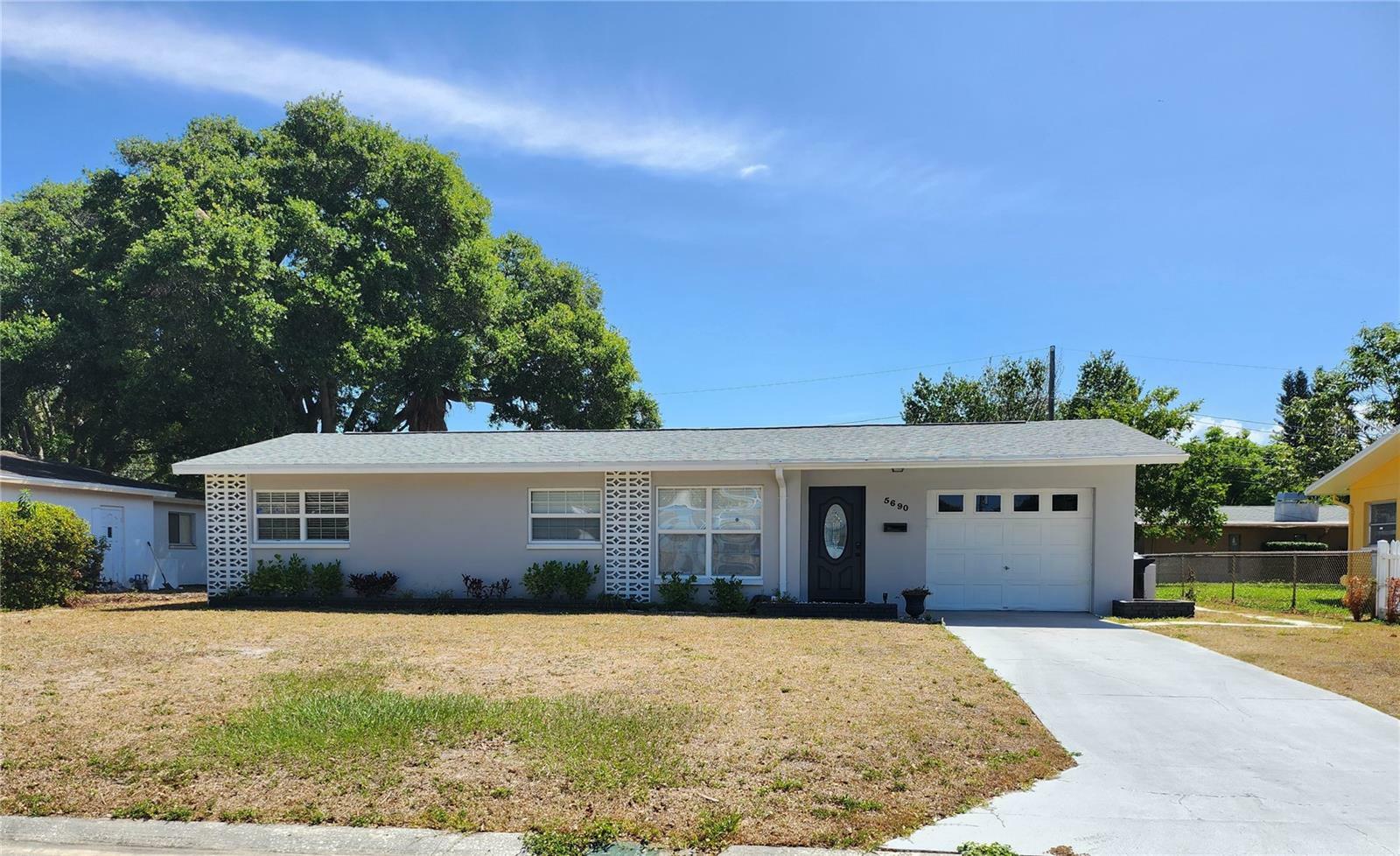 Property Photo:  5690 6th Street S  FL 33705 