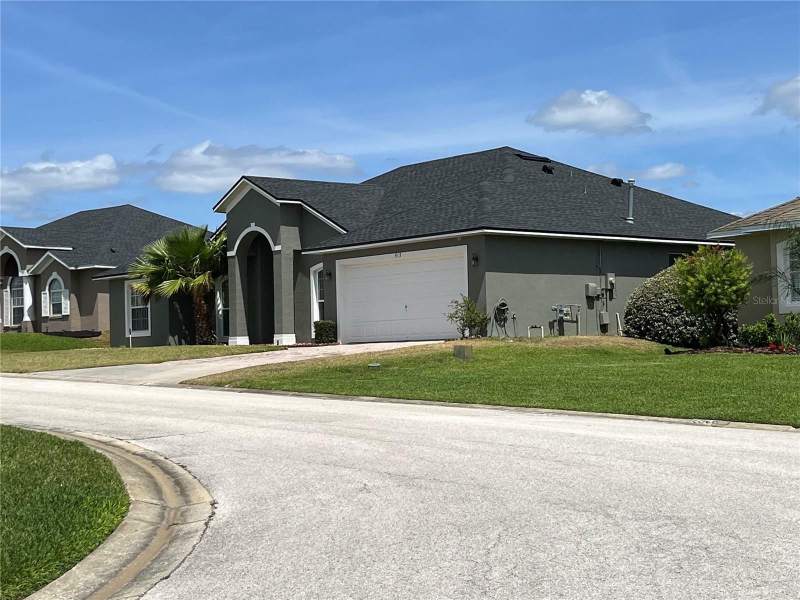 Property Photo:  513 Dolcetto Drive  FL 33897 