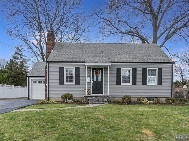 Property Photo: 119 Watervliet Avenue NJ 07442