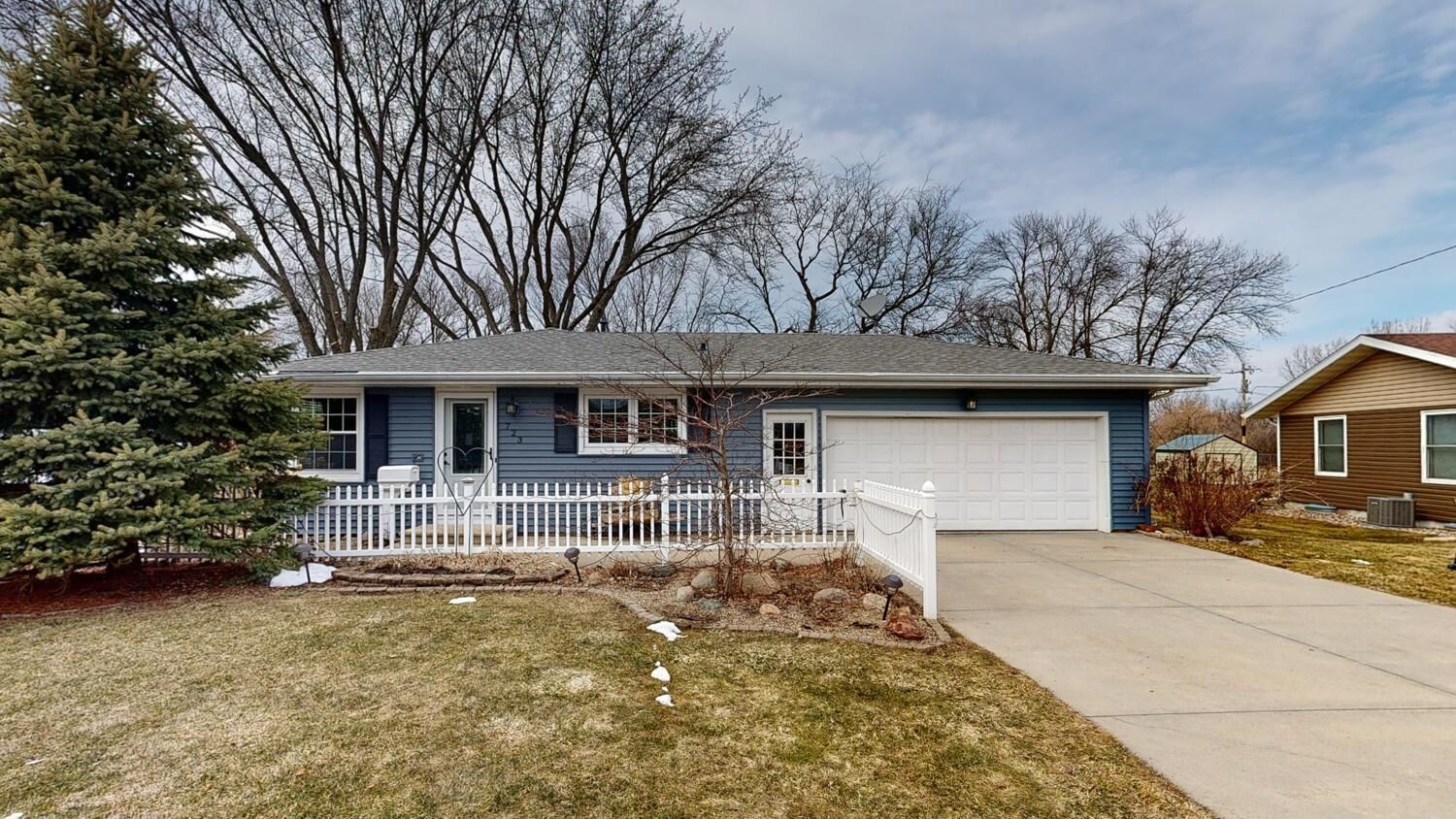 Property Photo: 723 Reichel Circle NE MN 55976