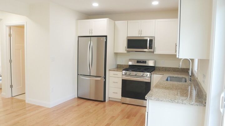 Property Photo:  7 Gorham St 13  MA 01824 