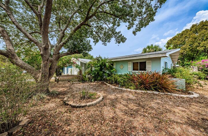 Property Photo:  90 Avon Drive L  FL 34695 