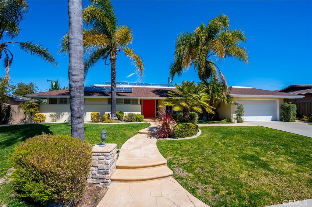 Property Photo: 1102 Hendrix Avenue CA 91360
