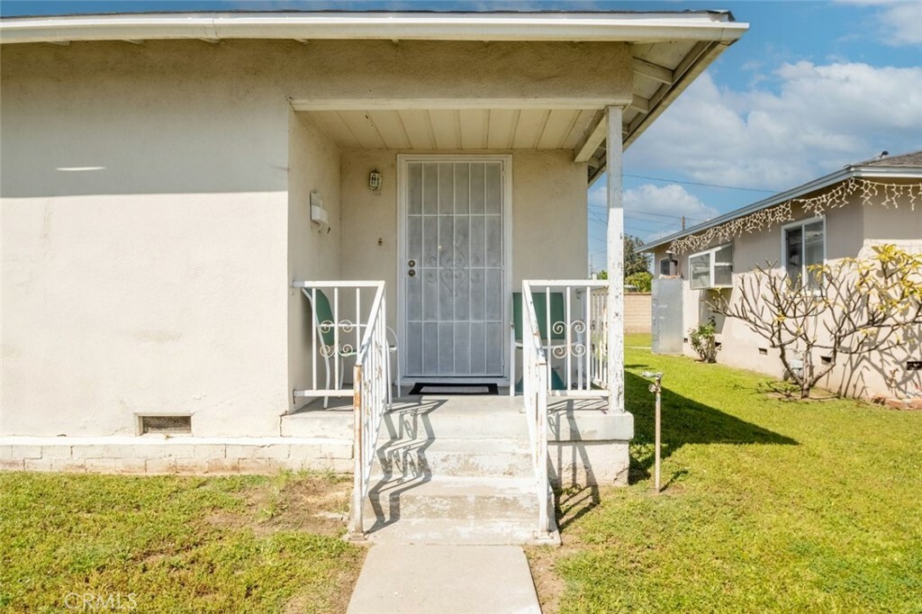 Property Photo: 104 E Victoria Avenue CA 90640