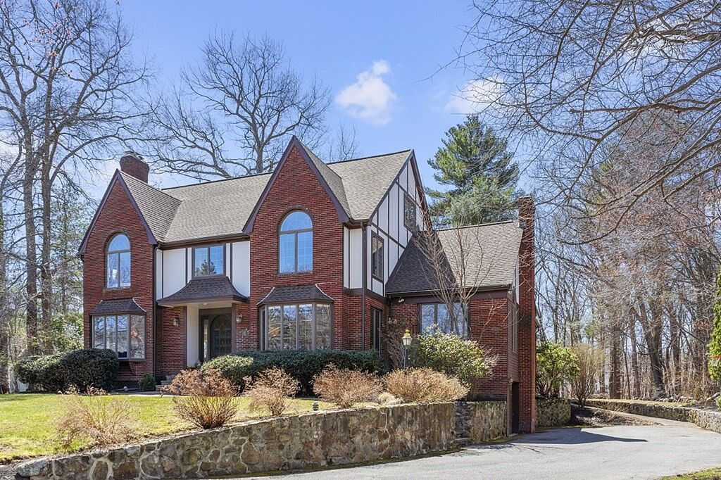 Property Photo: 15 North Cross Road MA 01845