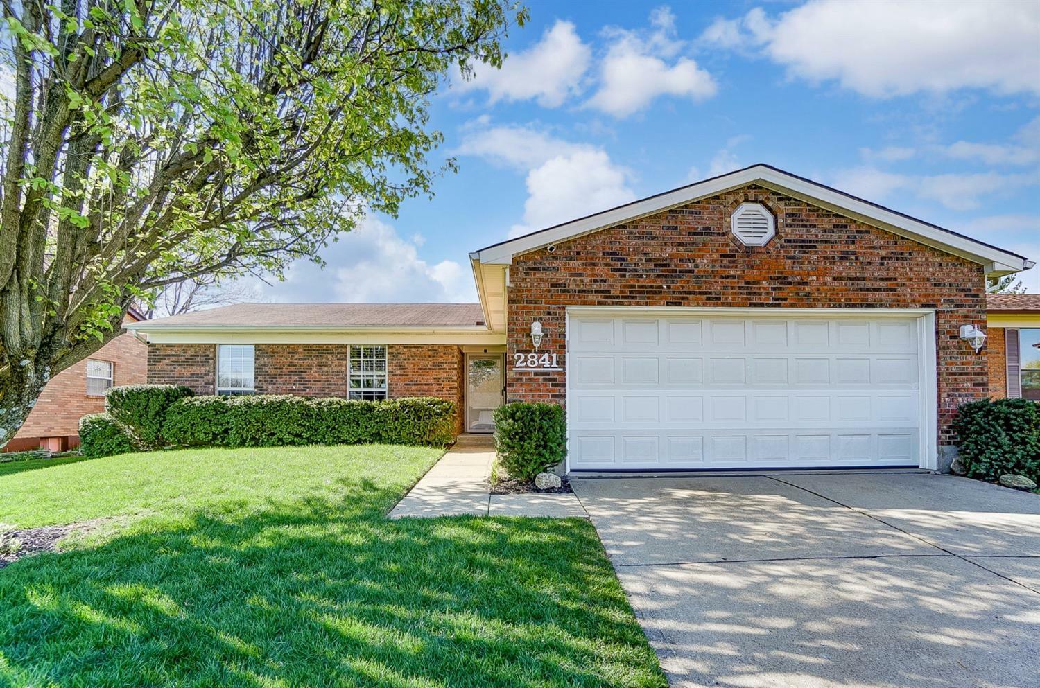 Property Photo: 2841 Commodore Ln OH 45251