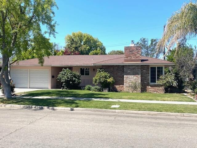 Property Photo:  3737 N Howard Avenue  CA 93726 