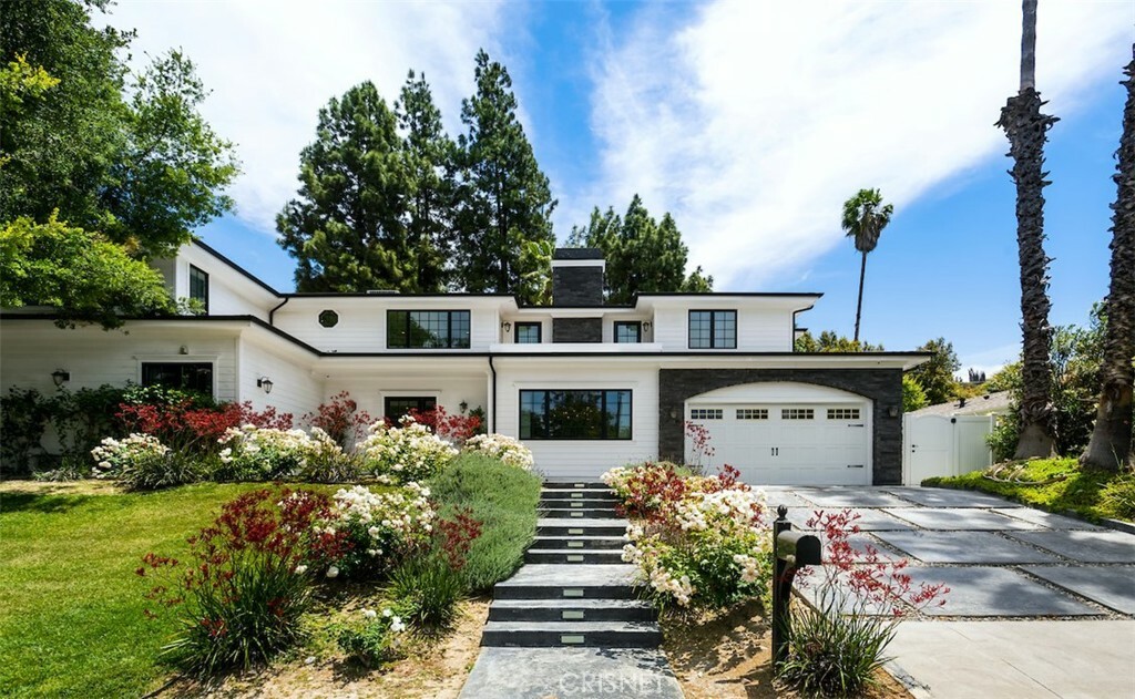 Property Photo:  3914 Woodfield Drive  CA 91403 